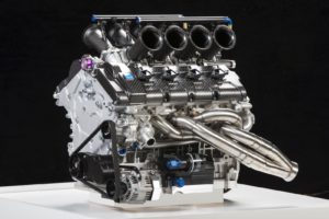 volvo-shows-50-liter-v8-engine-for-australian-v8-supercar-championship_4